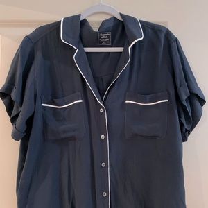 Abercrombie and Fitch Navy top sz XL